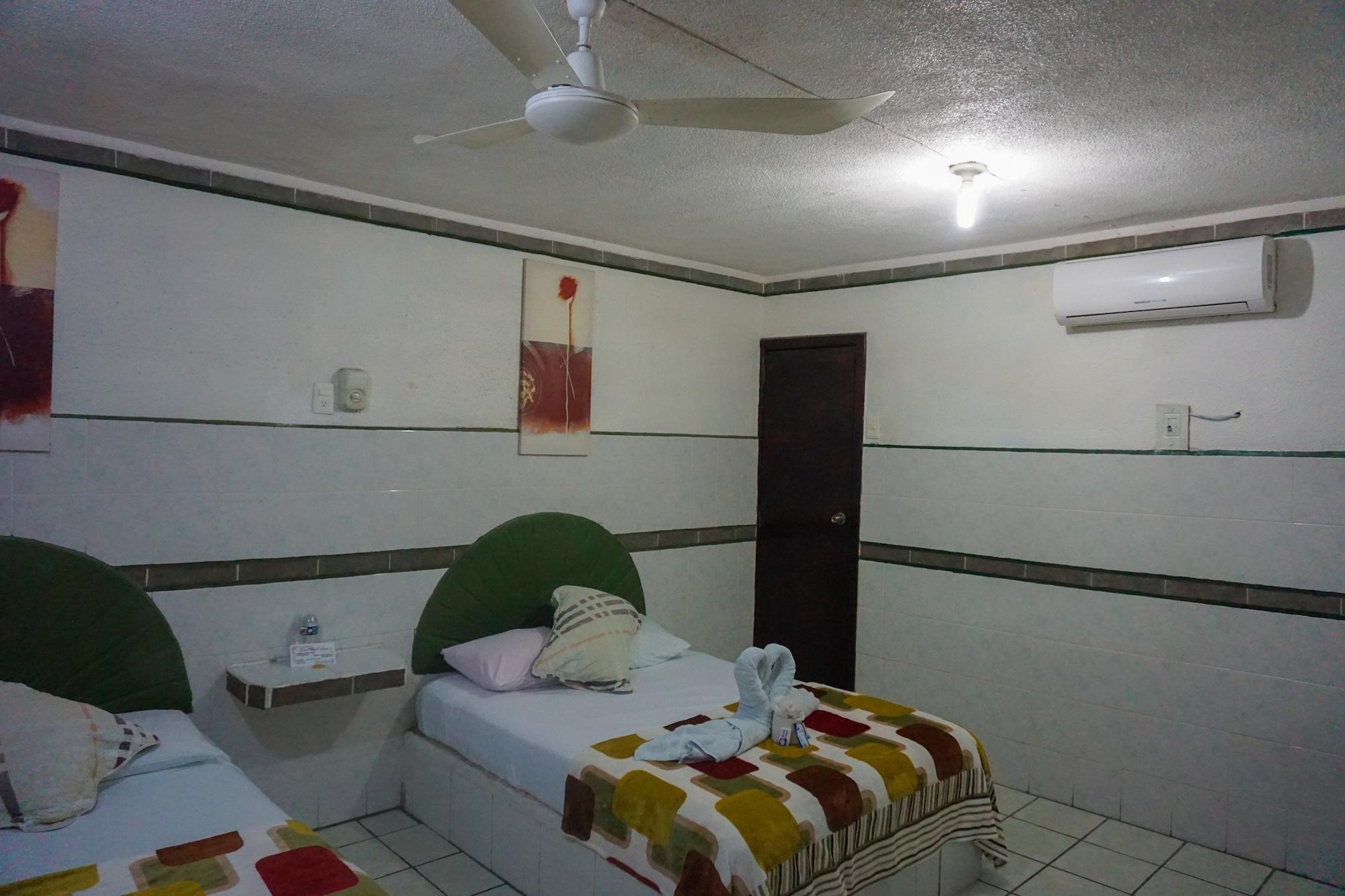 Hotel Real Azteca Chetumal Extérieur photo