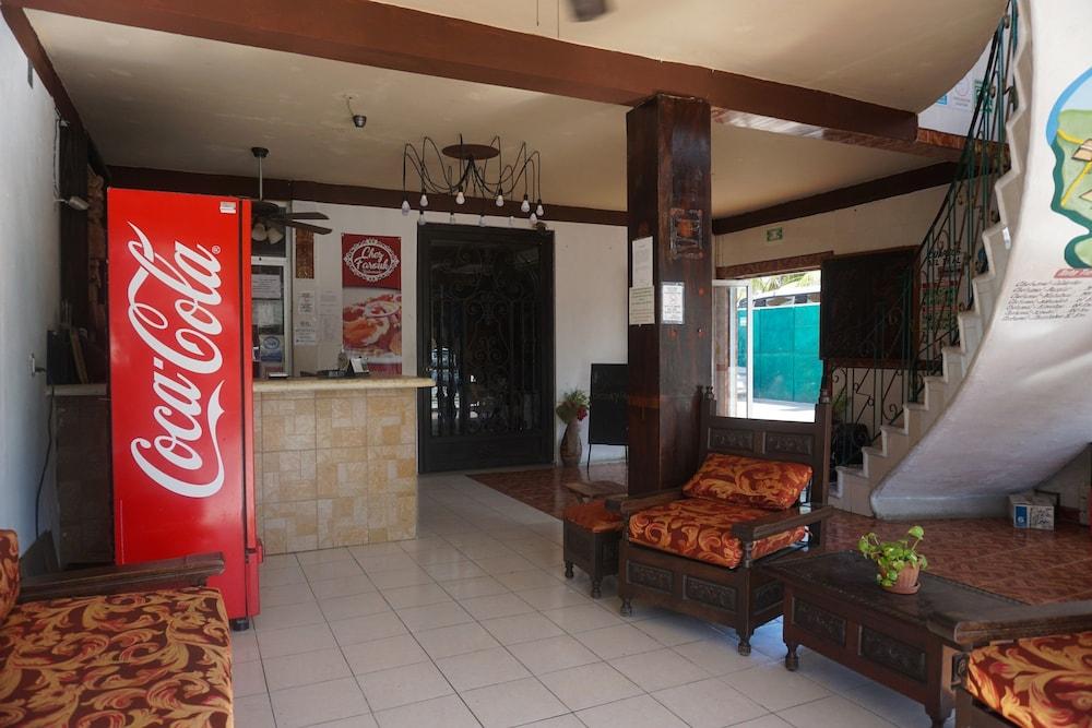 Hotel Real Azteca Chetumal Extérieur photo
